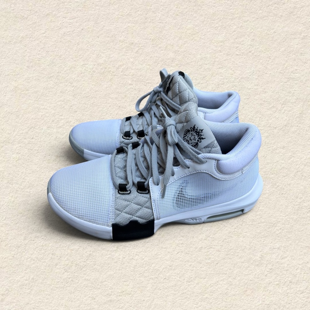 Nike Air Max Trainer Sneakers White/Light Grey – Size 11, Cushioned, Sport Style